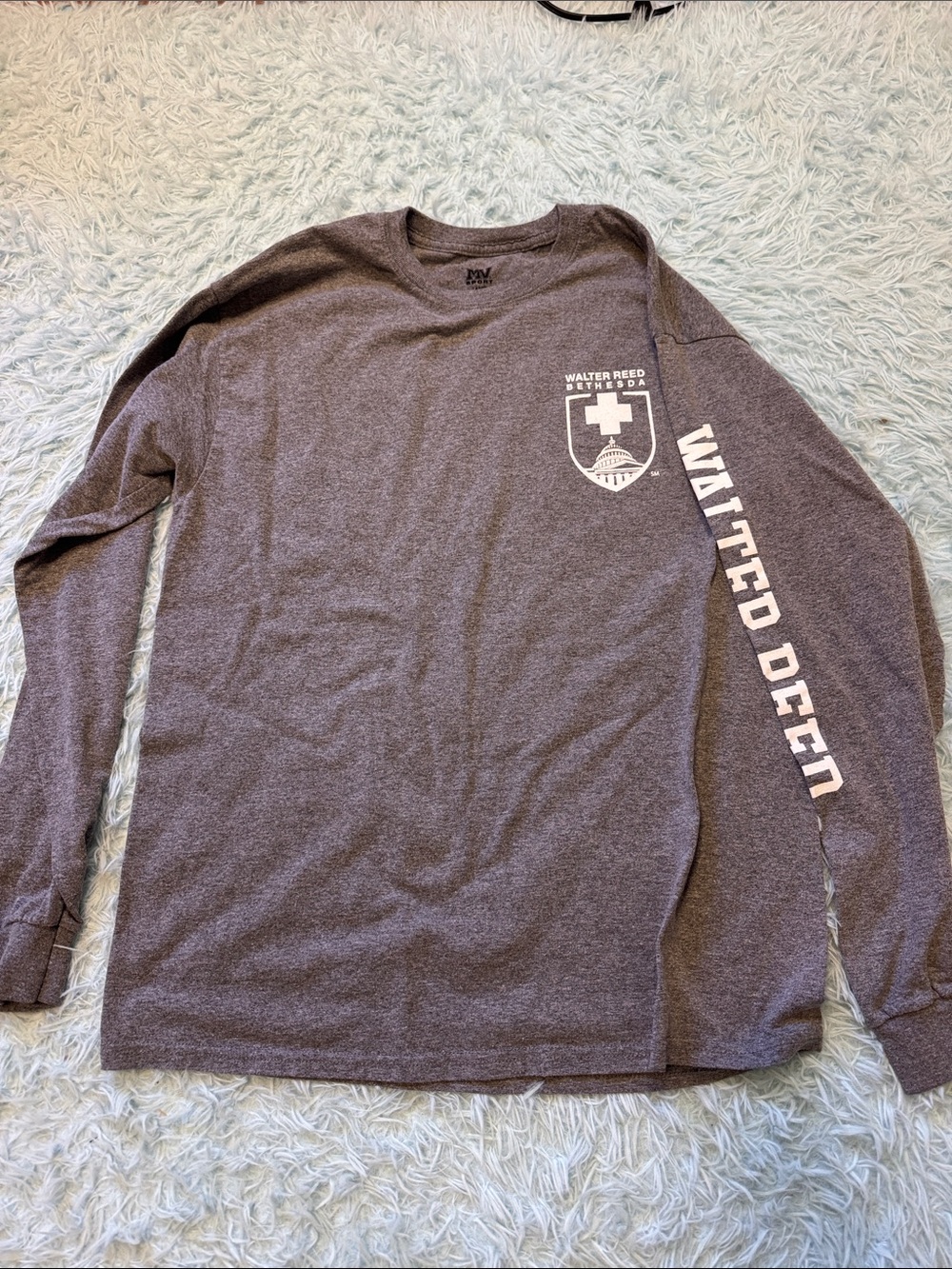 Walter Reed military hospital Men's Long Sleeve Crewneck - Gray new. Large 71